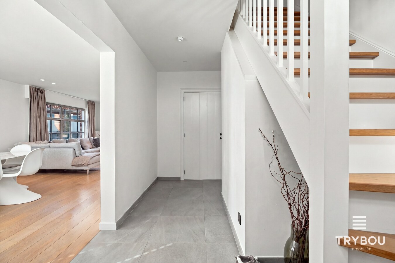 Alleenstaande luxueuze woning met 5 slaapkamers! 