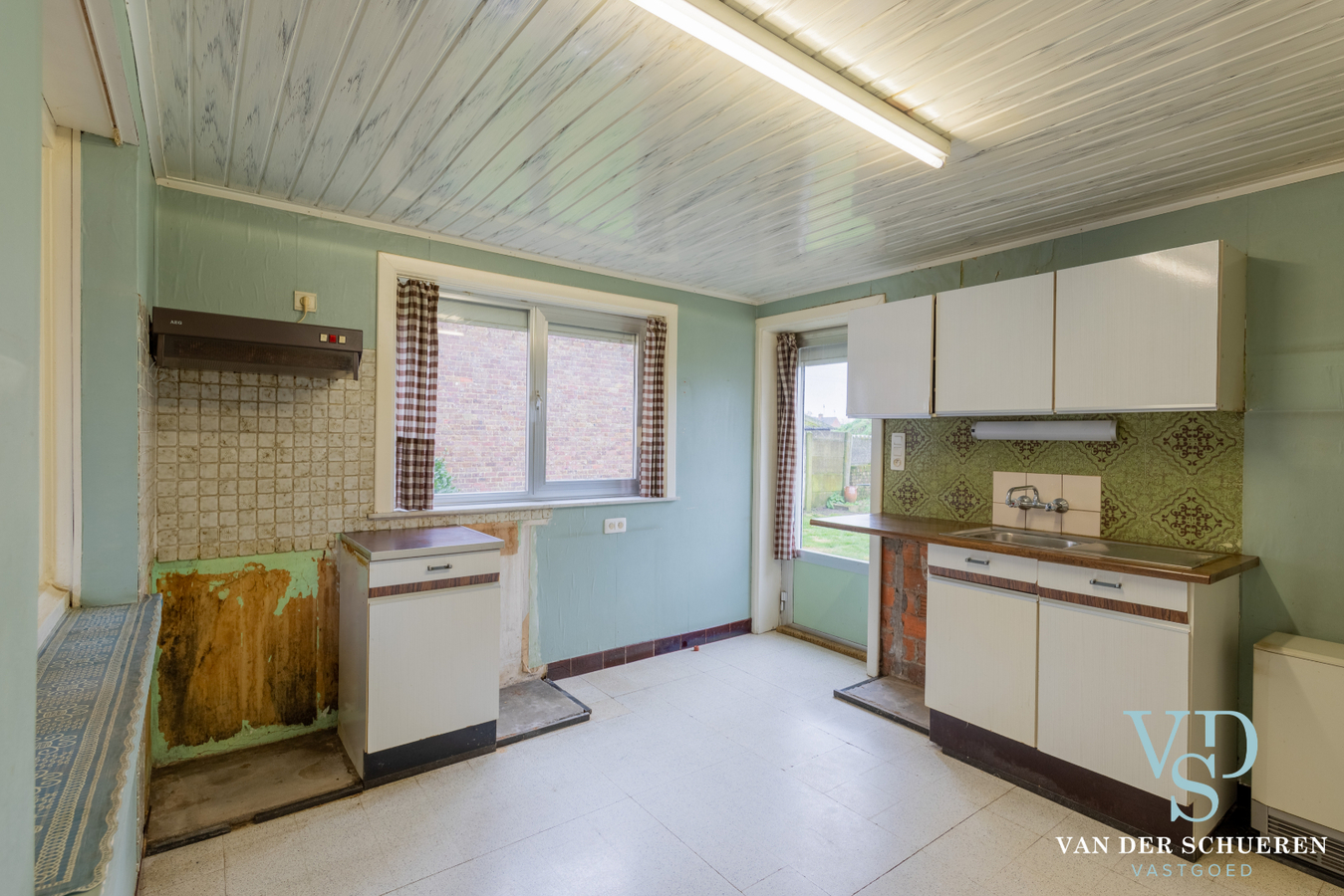 Statige herenwoning met potentieel ! 