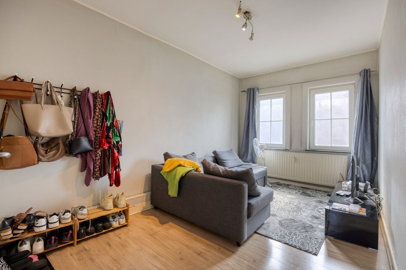 Gebouw/herenhuis bestaande uit 3 appartementen te Tienen 