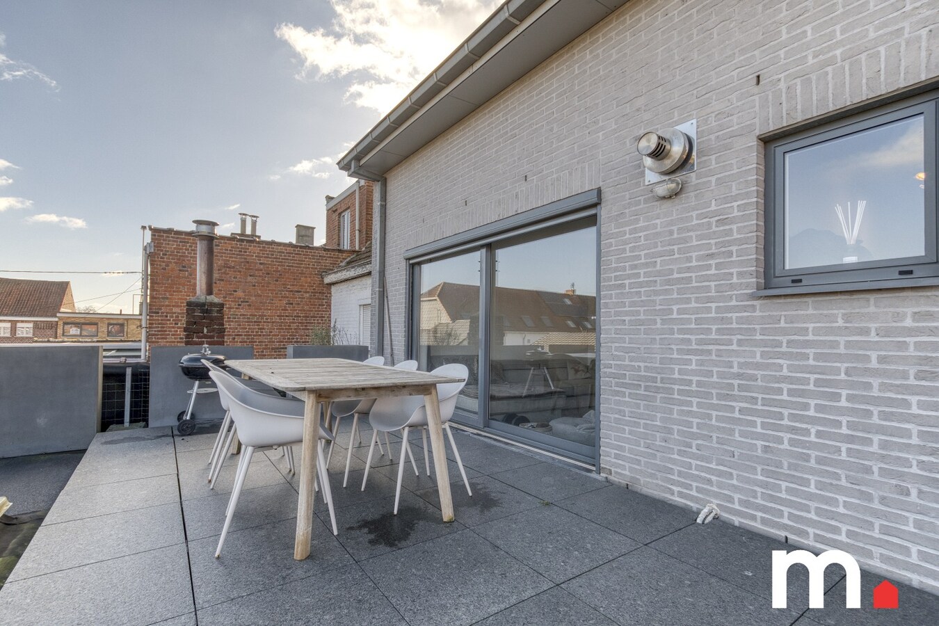 Instapklare woning met aparte woon- en werkunit 