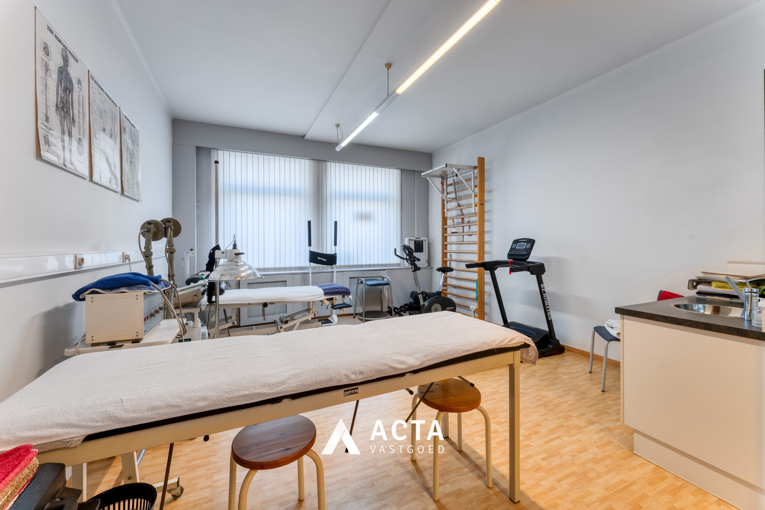 Charmant herenhuis- 3 slpk, praktijk +zonnige tuin 