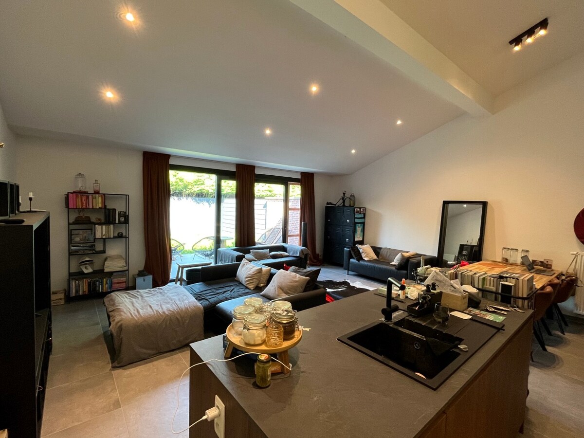 Recente nieuwbouwwoning in centrum Gavere 