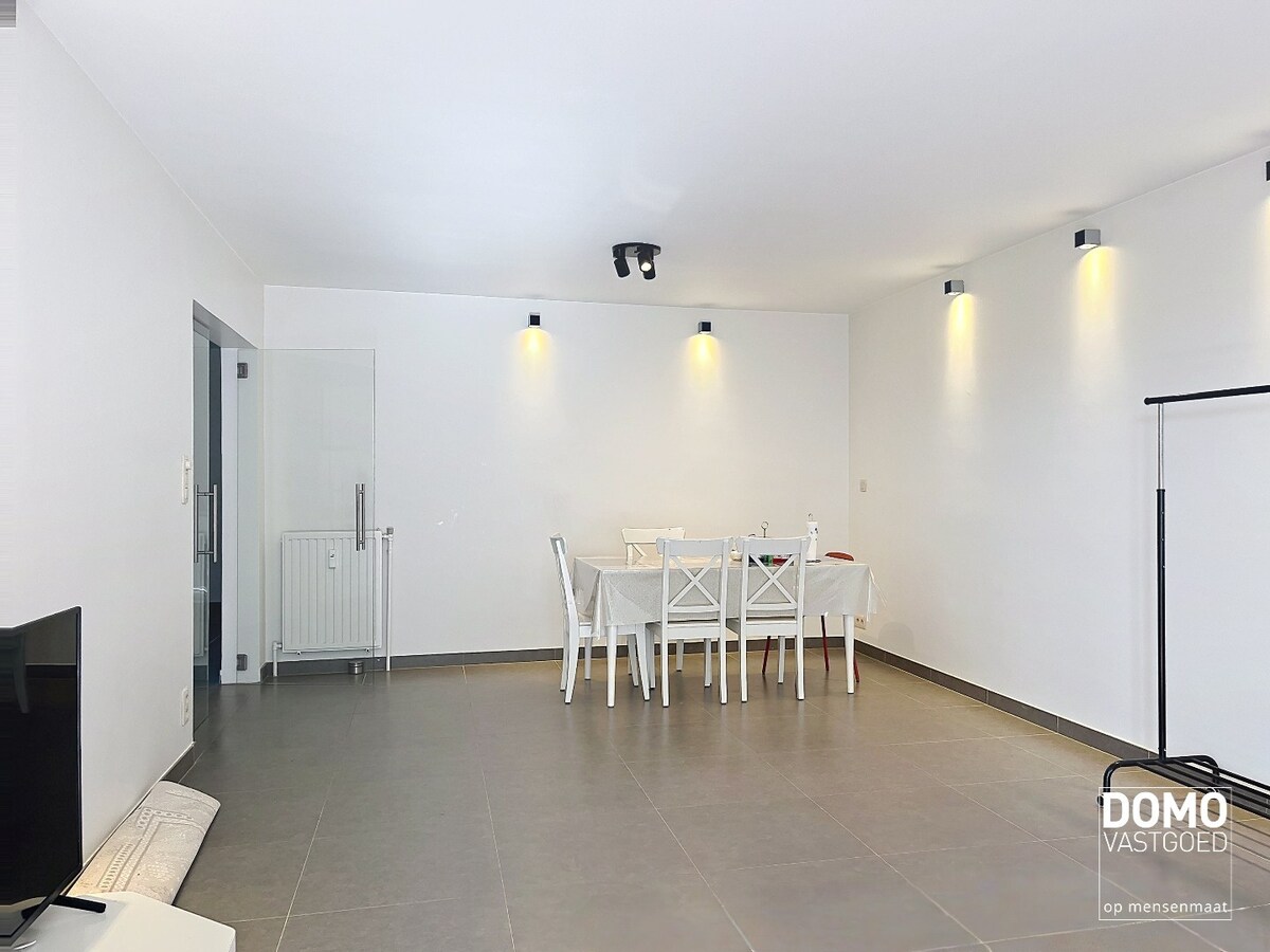 RUIM 2-SLAAPKAMERAPPARTEMENT MET TWEE TERRASSEN EN ENERGIELABEL B 