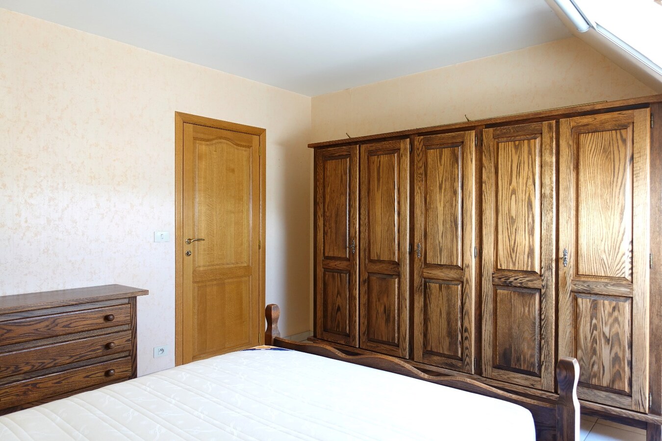 Ruim appartement te koop in Residentie Permeke op een uitstekende locatie te Jabbeke 