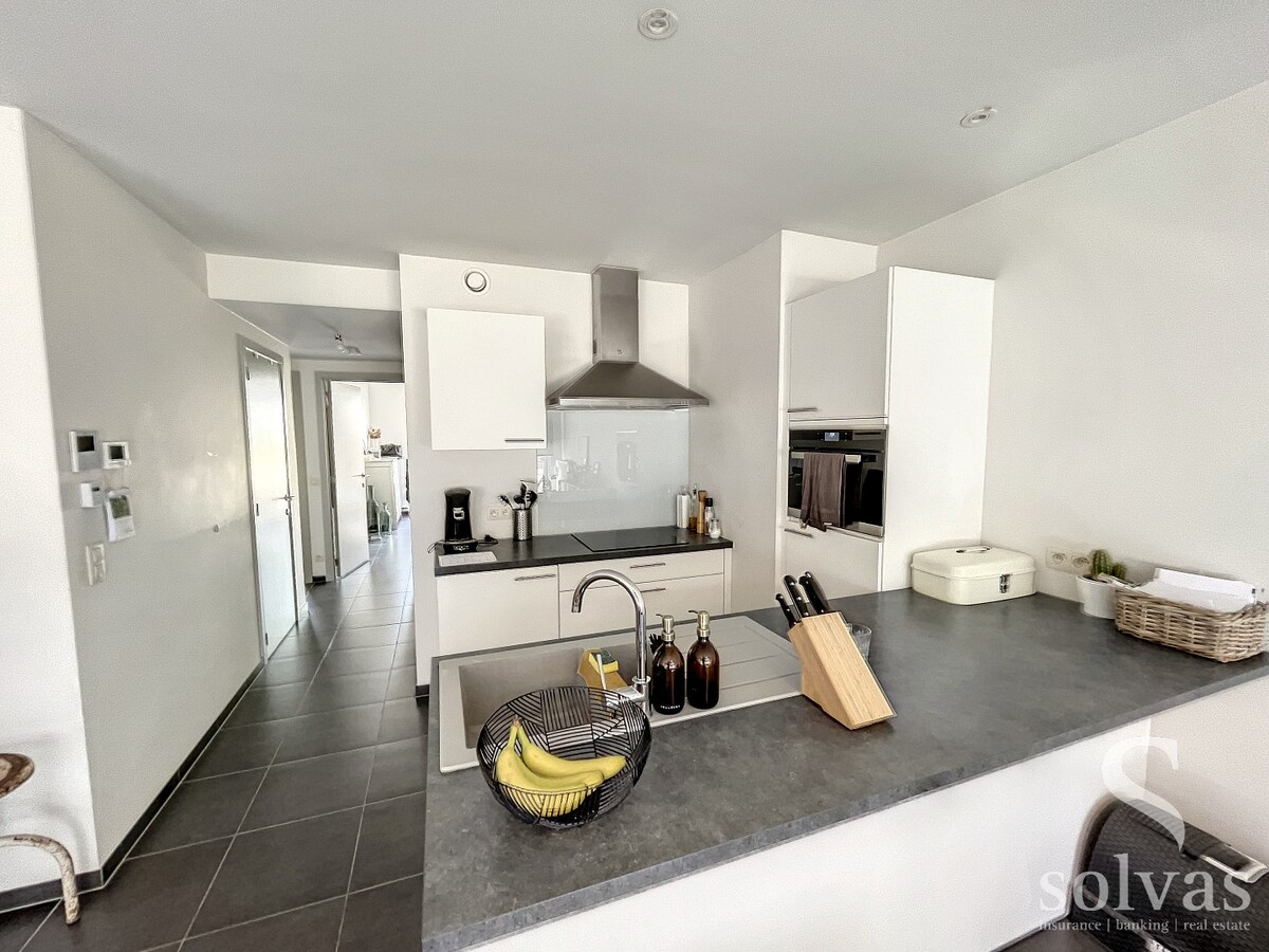 Gelijkvloersappartement met twee slaapkamers én garage 