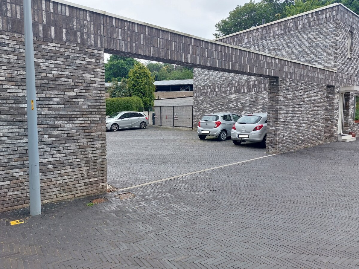 Autostaanplaats - Gavere centrum. 