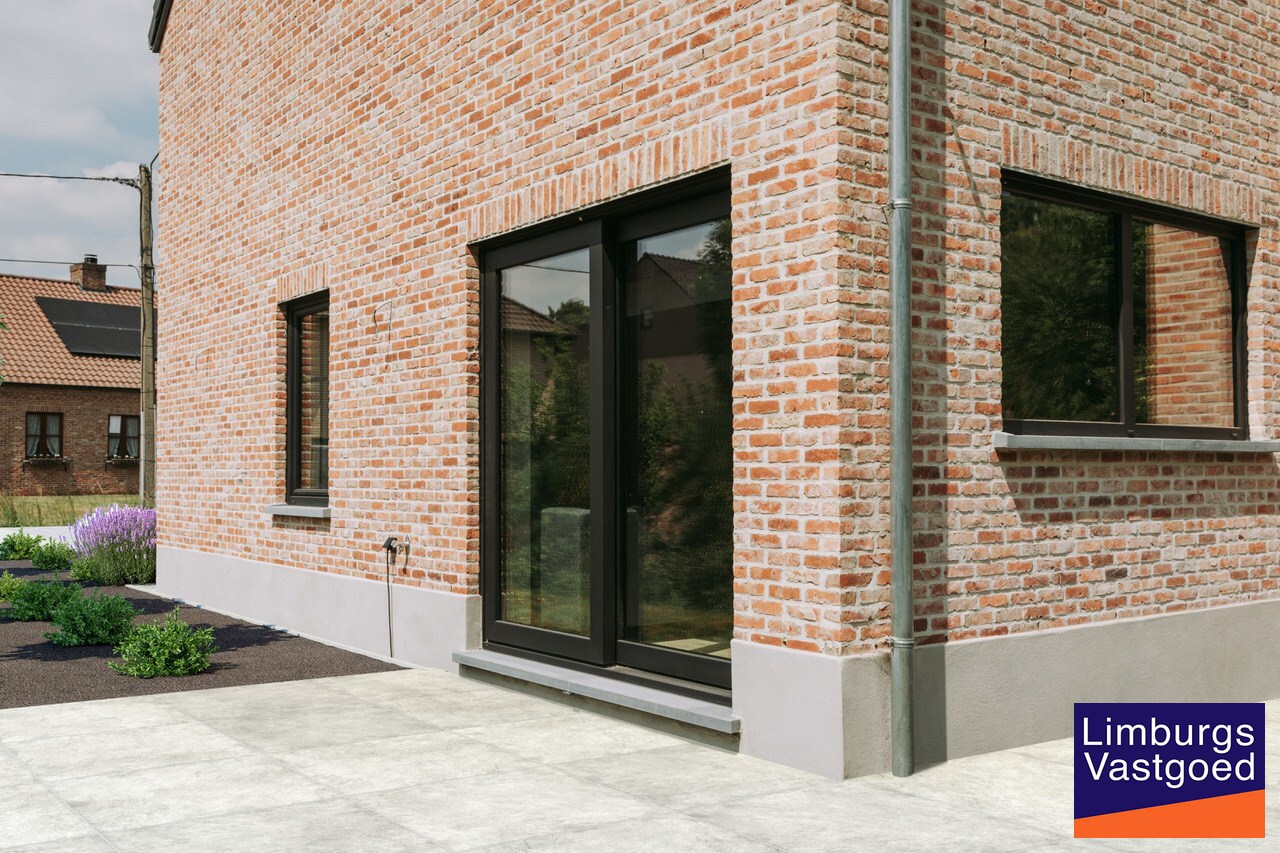 Nieuwbouwwoning, open bebouwing, 3 slpk, 14a14ca 