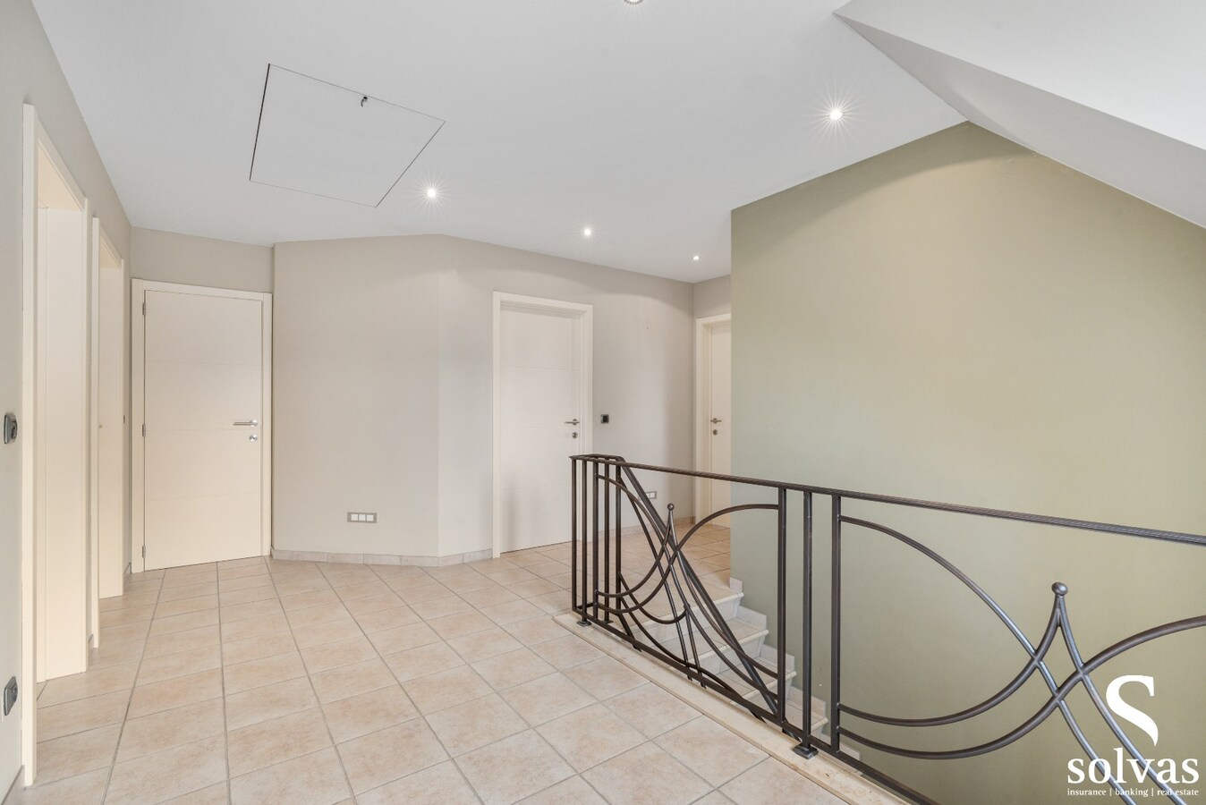 Prachtige open bebouwing met 4 slaapkamers in Poesele, bouwjaar 2000, op 1070m² perceeloppervlakte, 270m² bewoonbare oppervlakte 