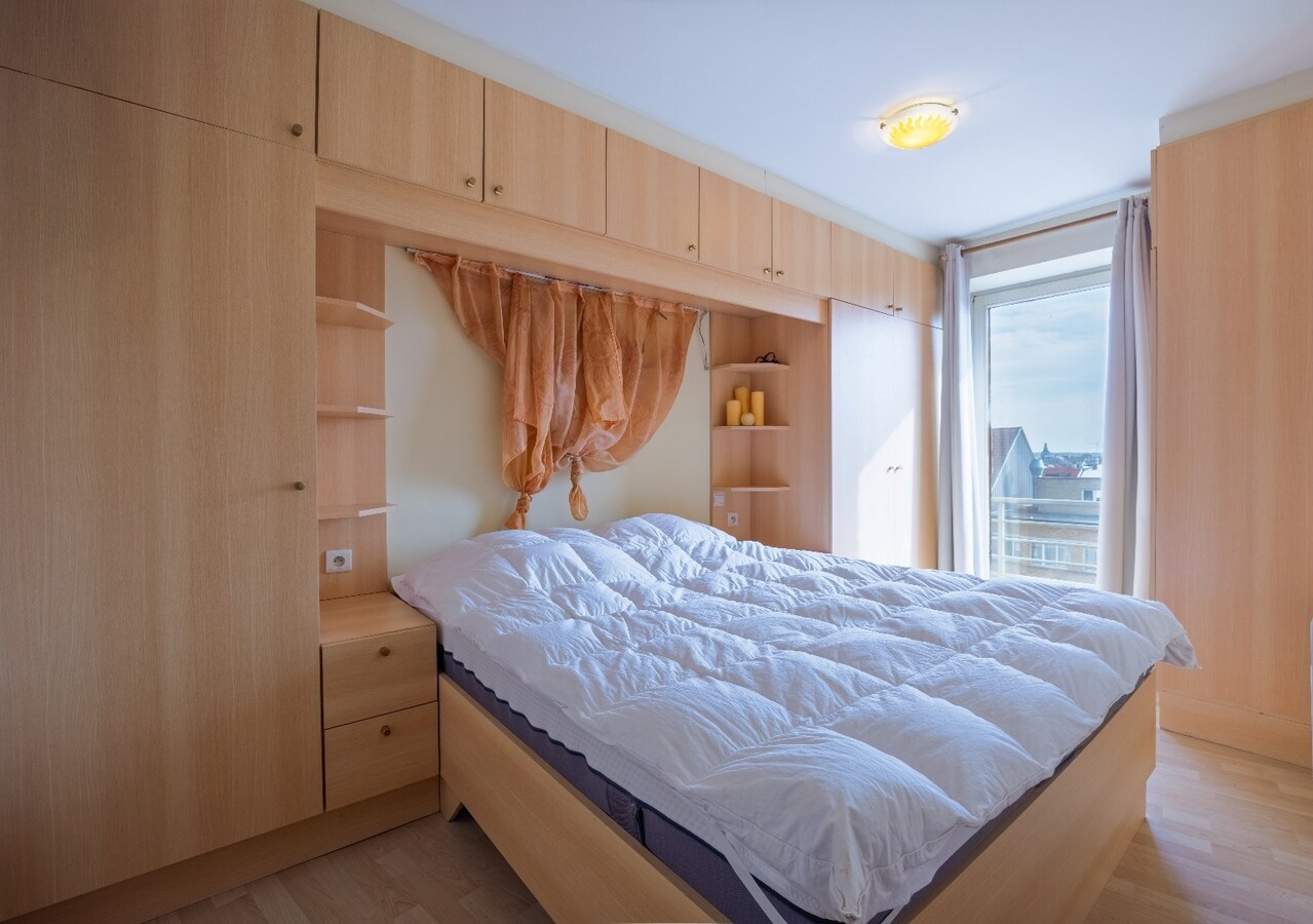 Uitzonderlijk hoekappartement met zijdelings zeezicht 