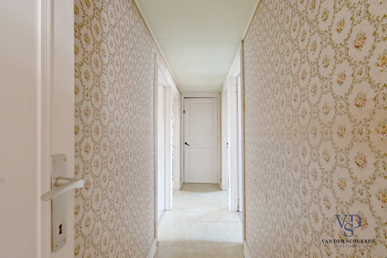 Ruime woning met opslagruimte 