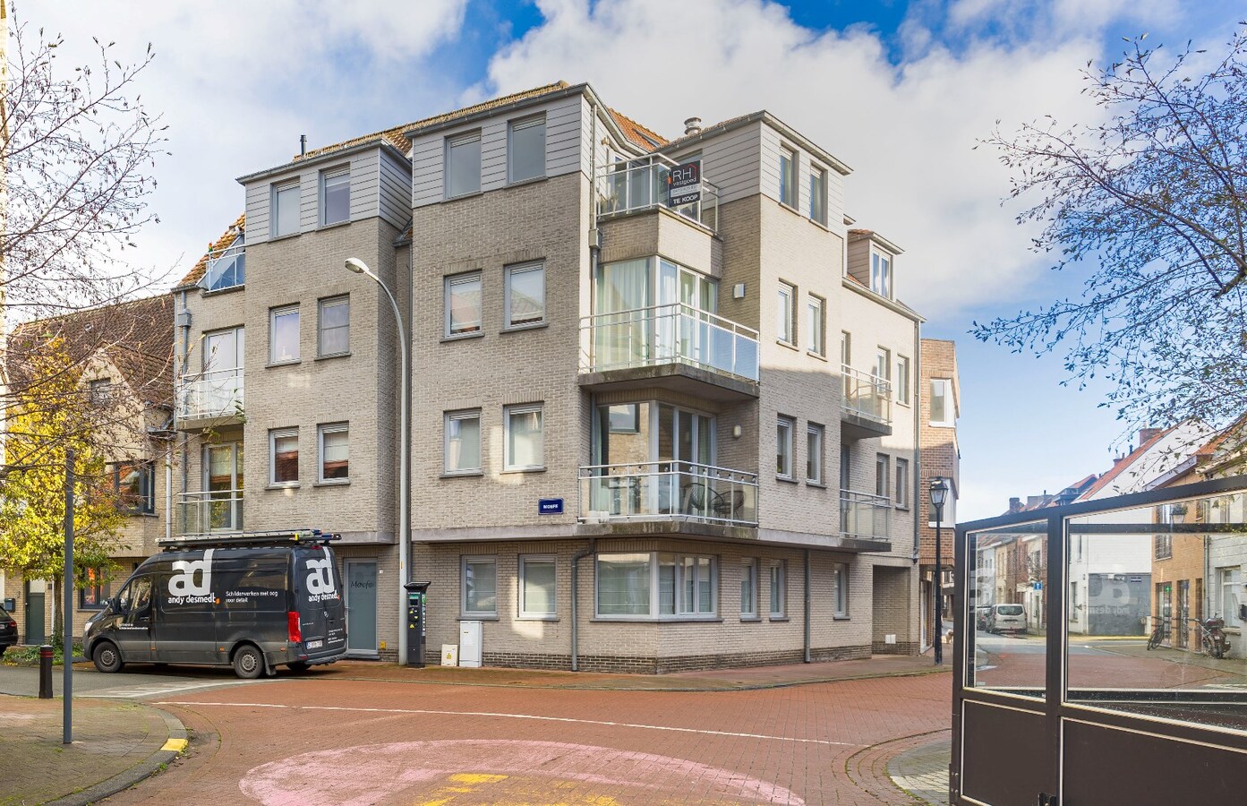 Lichtrijk duplexappartement met 3 slaapkamers en zongericht terras 