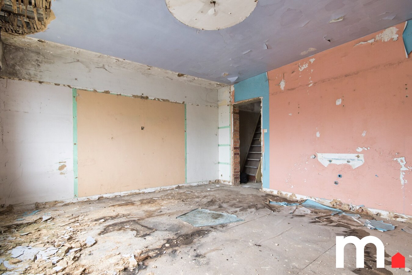 Woning te Kuurne met 173m² bewoonbare oppervlakte op Toplocatie met eventueel mogelijkheid tot handelspand! 