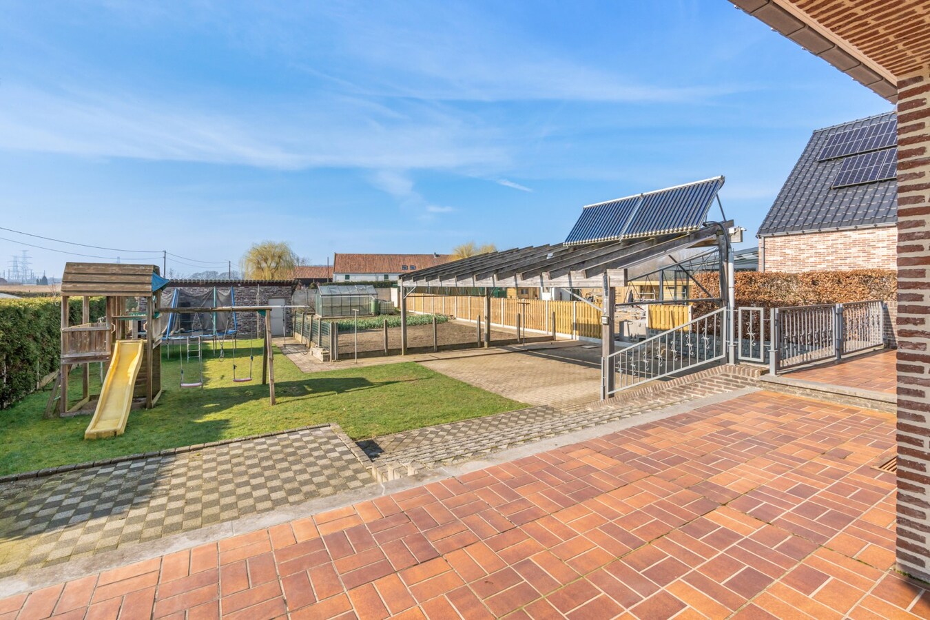 Comfortabele woning met sterke energieprestatie (label A), in landelijk woongebied. 