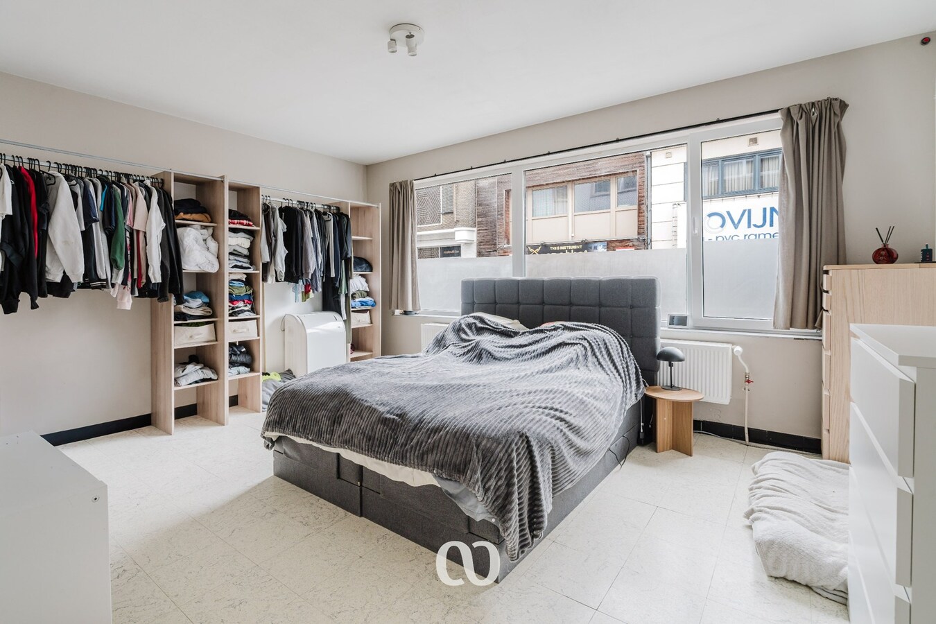Gerenoveerd, ruim appartement op centrale ligging 