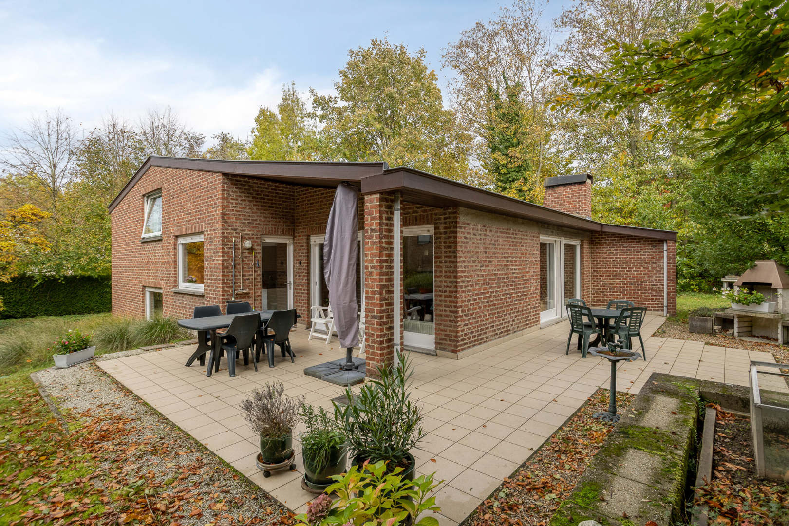 WONING met 3 slaapkamers en garage op 1.465 m² – 1640 SINT-GENESIUS-RODE 