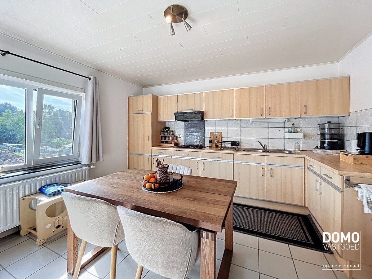 RUIM DUPLEXAPPARTEMENT MET 3 SLAAPKAMERS TE LUMMEN 