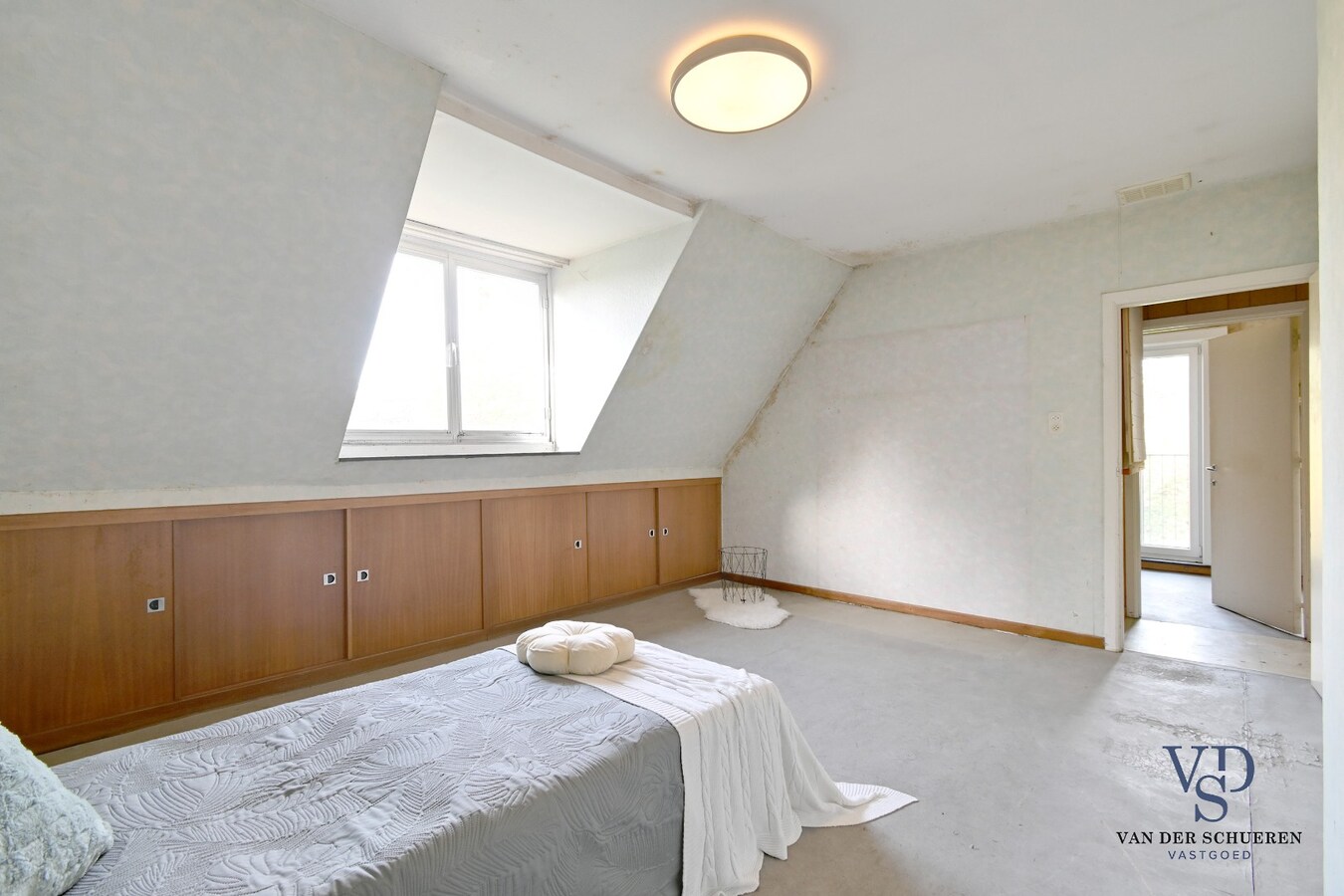 Te renoveren halfopen bebouwing in Deurle 