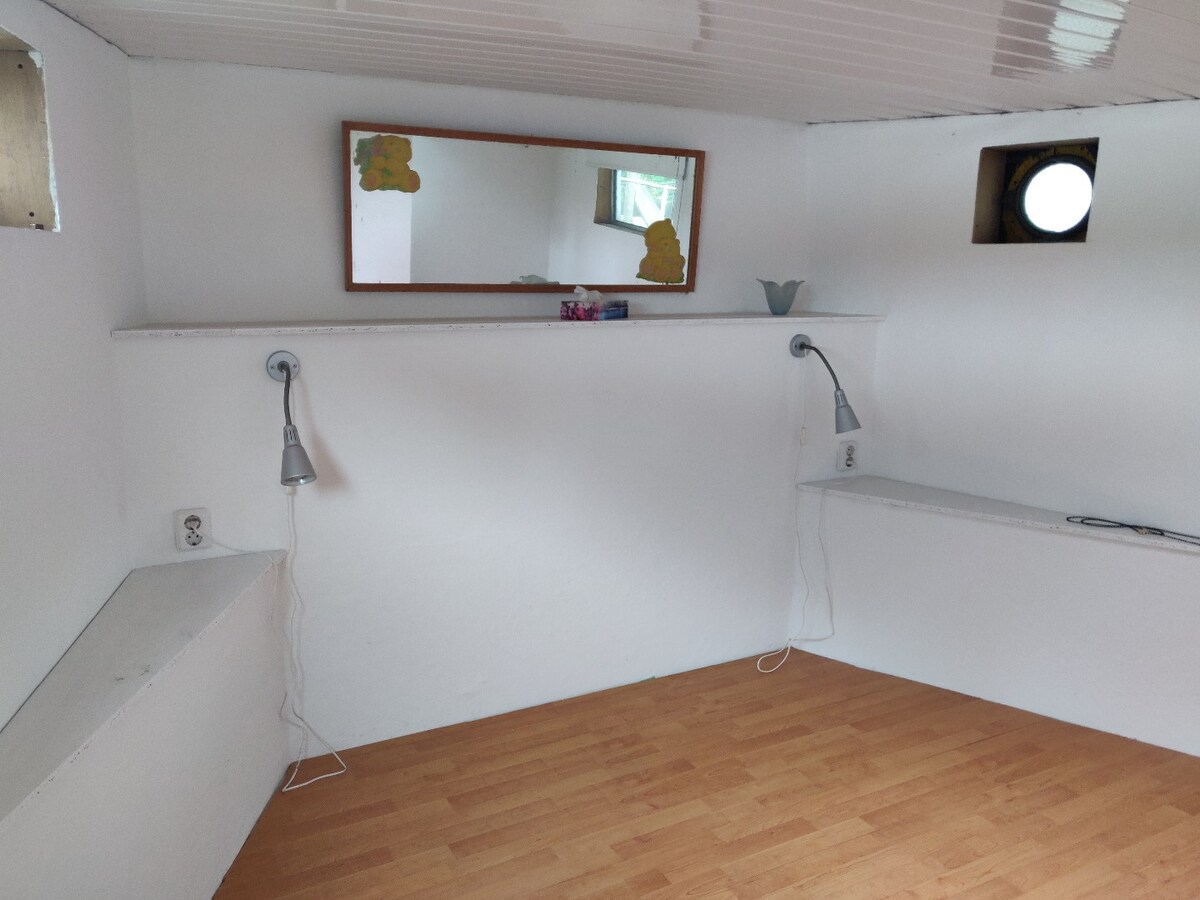 Wonen op het water – Woonboot op de Zuid-Willemsvaart 