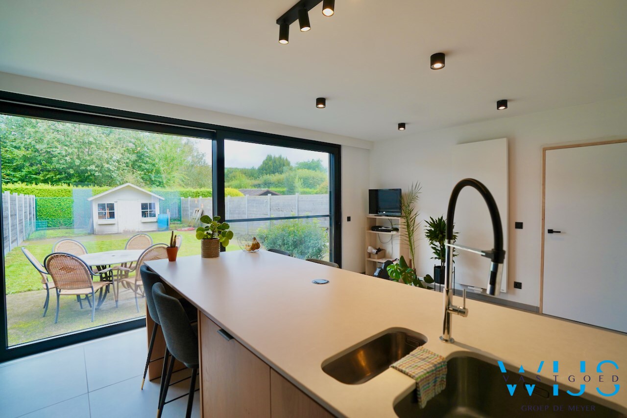 Gezellig instapklaar woonhuis in het hart van Eeklo 