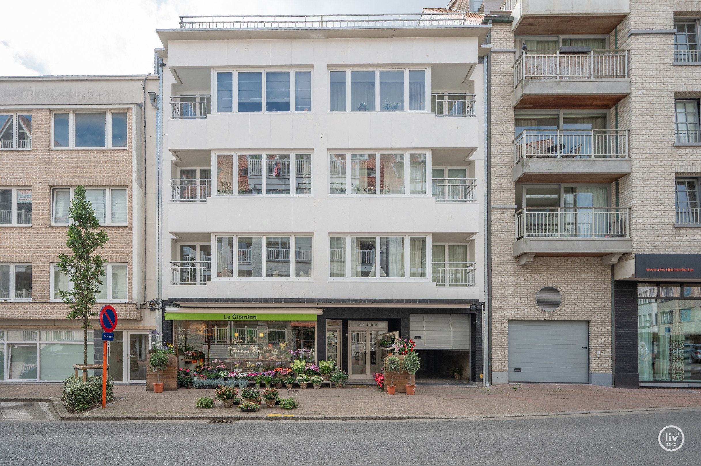 Appartement de 2 chambres élégamment rénové, idéalement situé près du Zoute. 