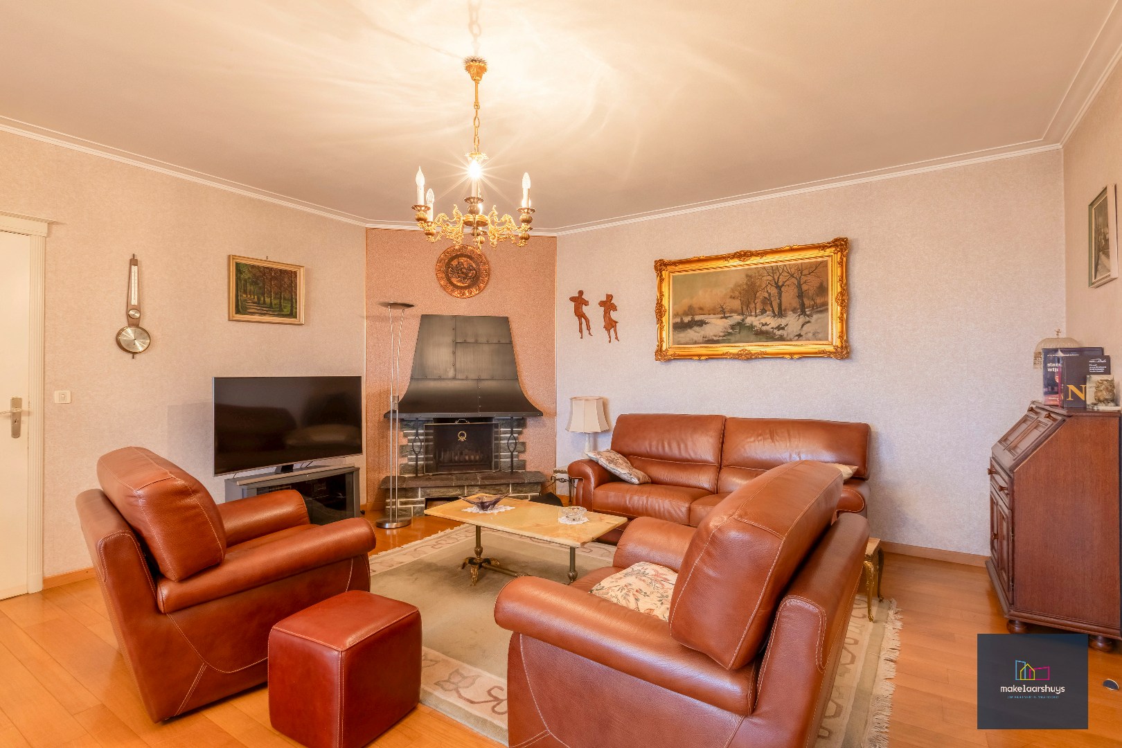 Mooi 3 slaapkamerappartement met parkeerplaats nabij Gent -Sint-Pieters 