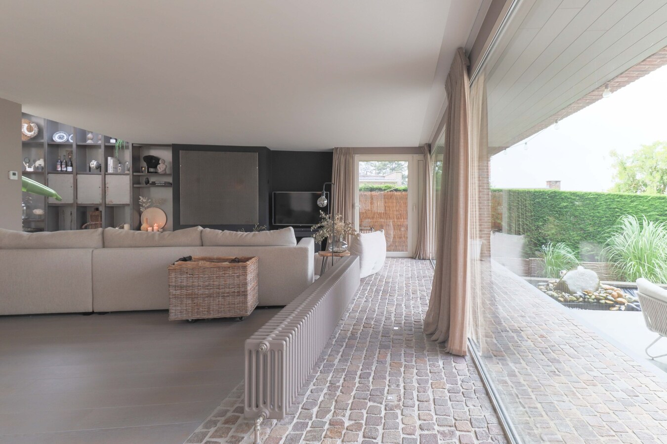 Unieke Villa te Moorslede met 5 slaapkamers op 726m² ! 