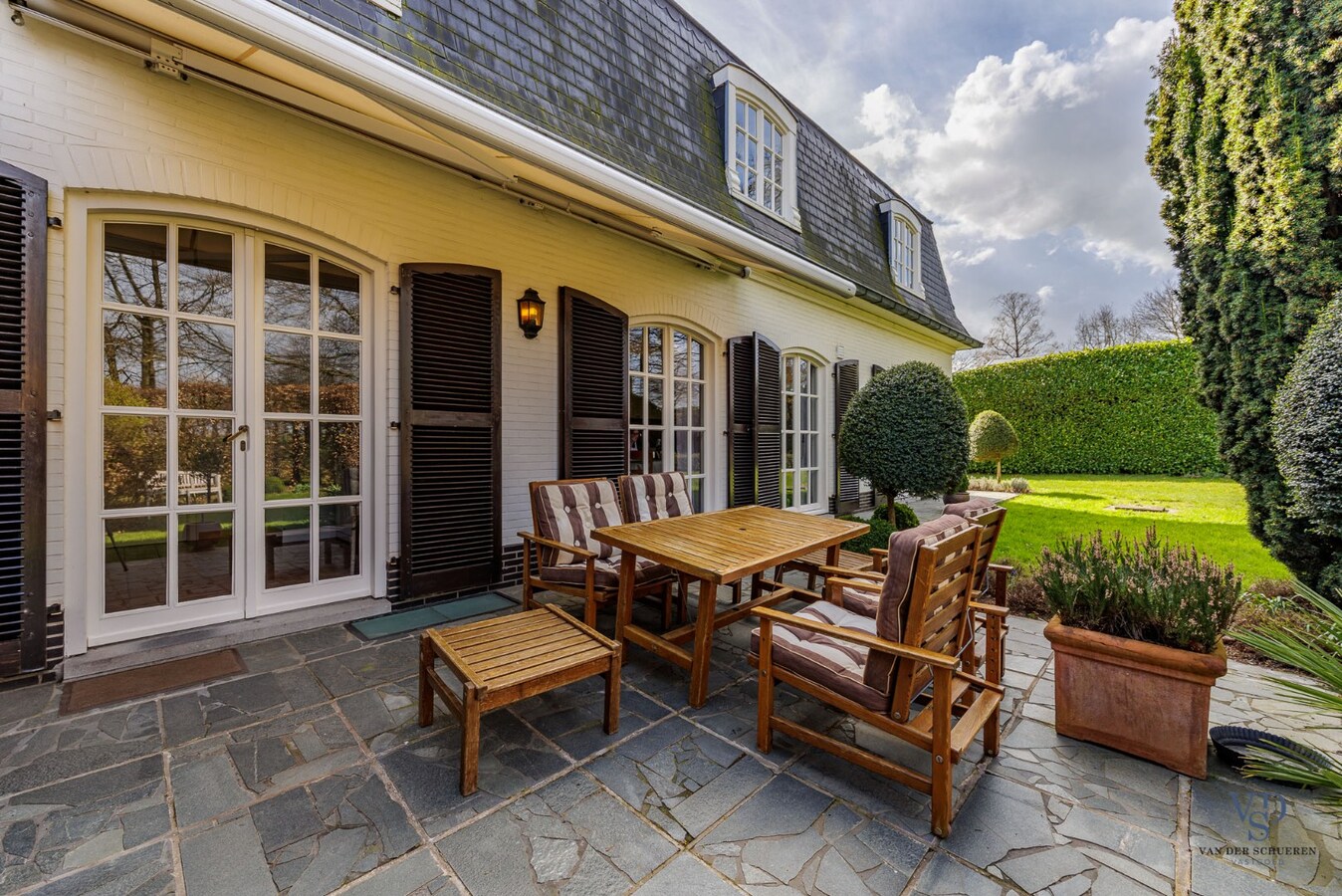 Karaktervolle villa, in Franse stijl. 