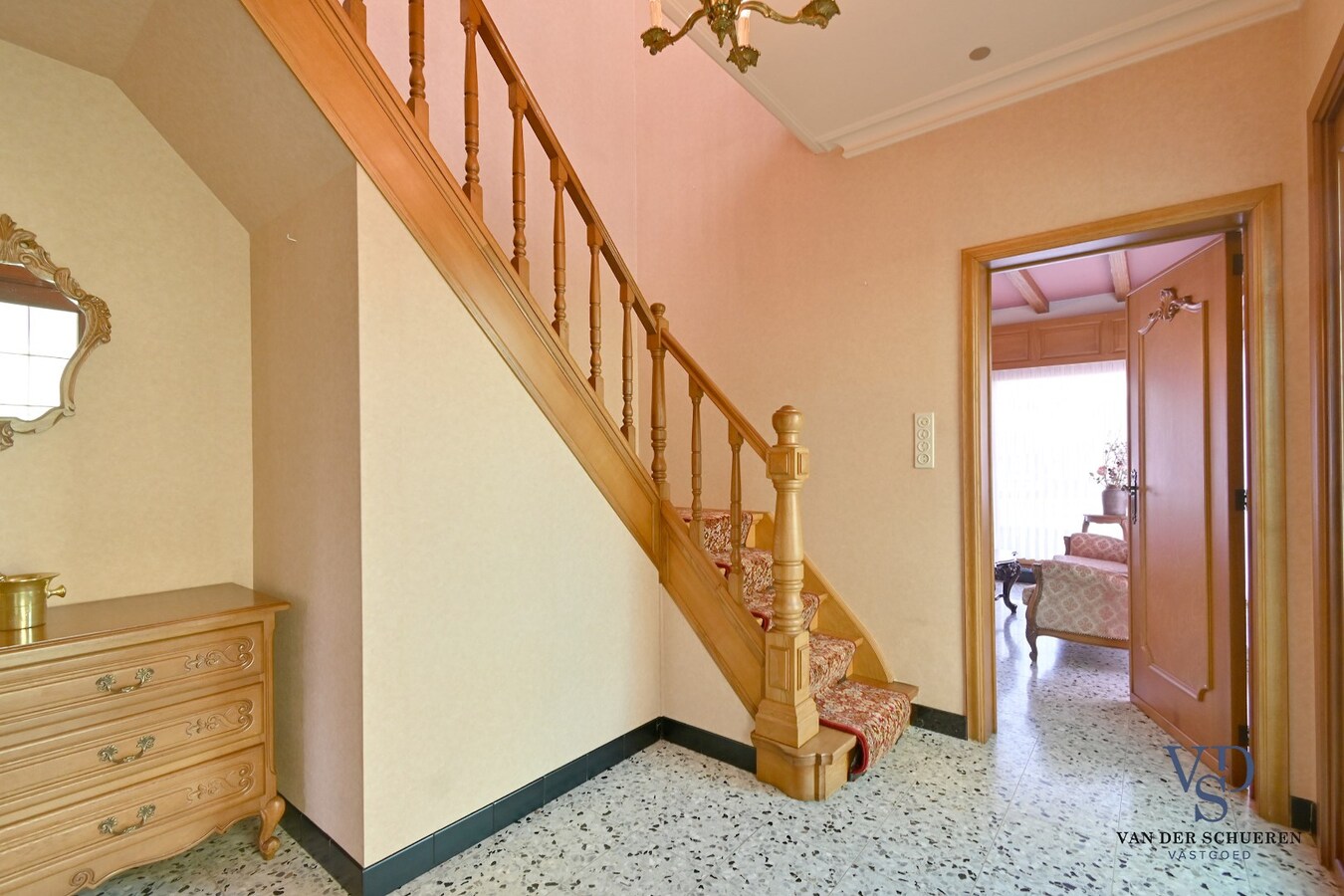 Ruime Half Open Bebouwing 