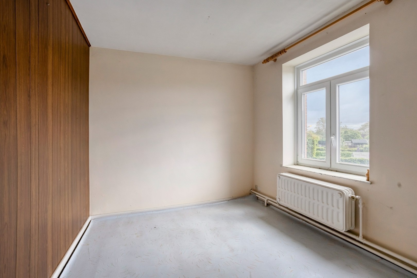 TE RENOVEREN WONING met 2/3/4 slaapkamers en tuin – 1640 SINT-GENESIUS-RODE 