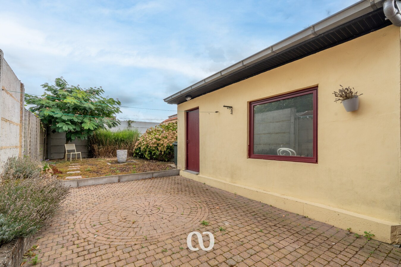 Instapklare halfopen bebouwing op topligging 