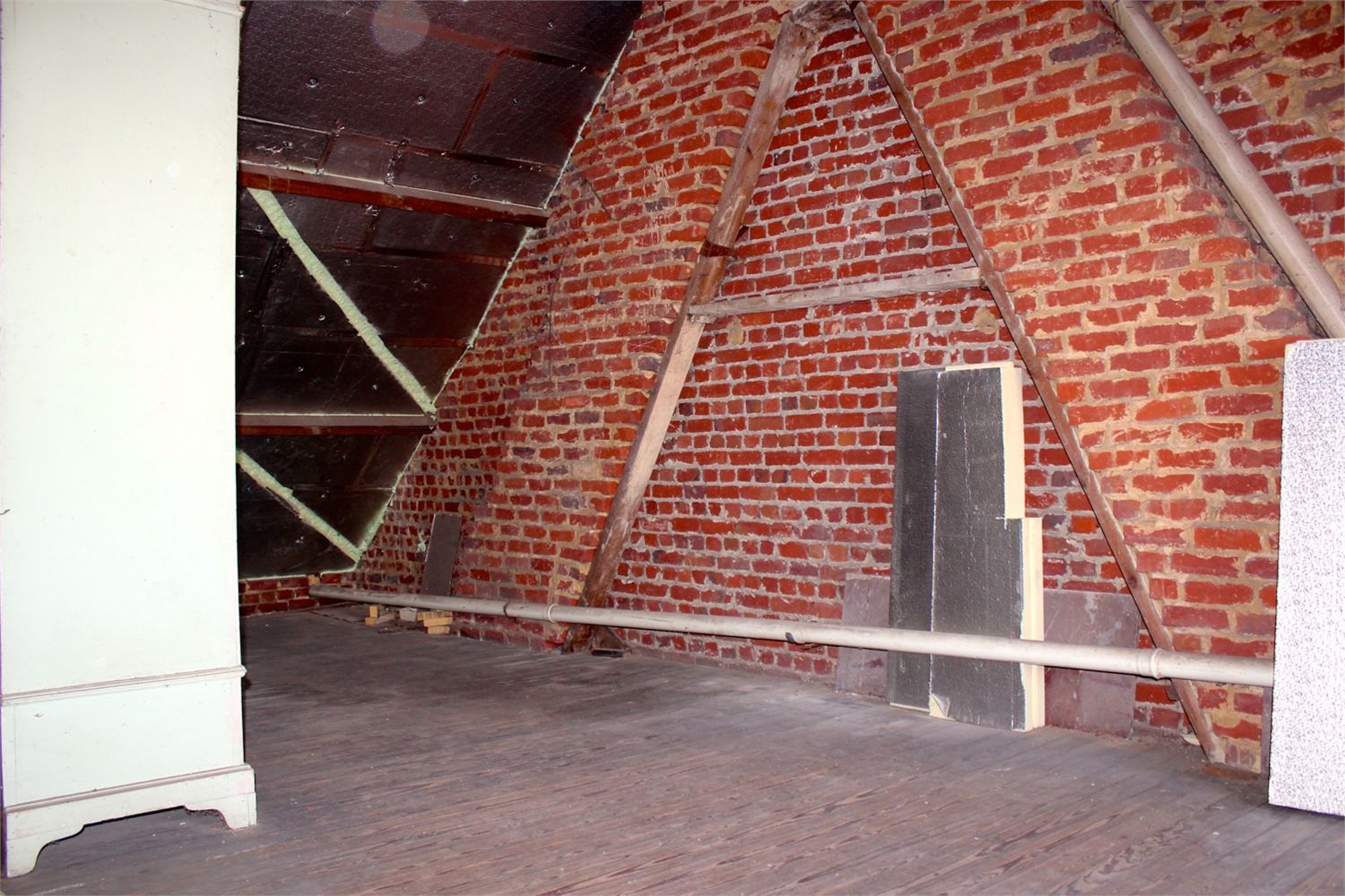 Halfopen woning  met veel potentieel in Geraardsbergen. 