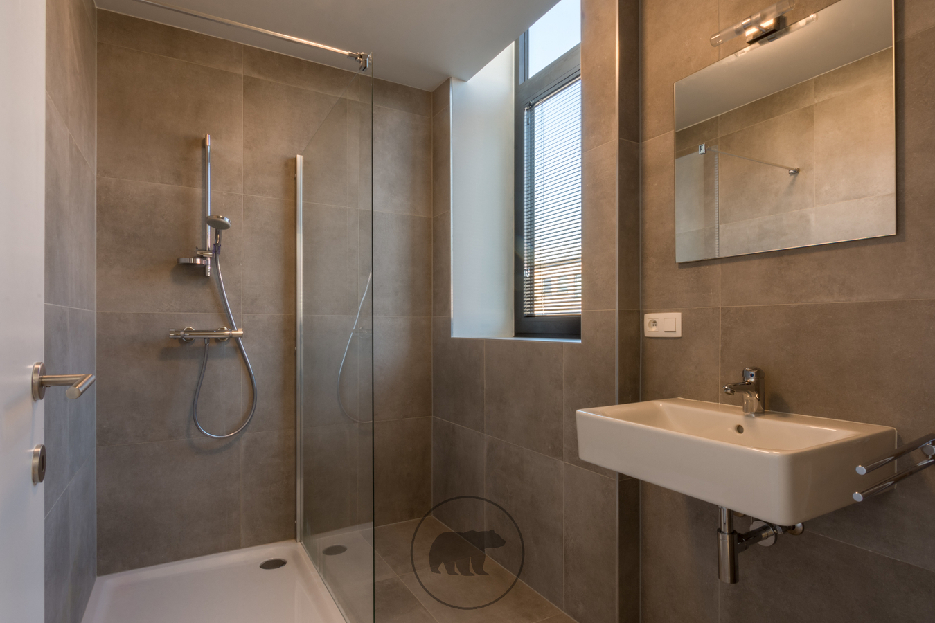 Nieuwbouwappartement met ruim terras in het centrum van Laarne 