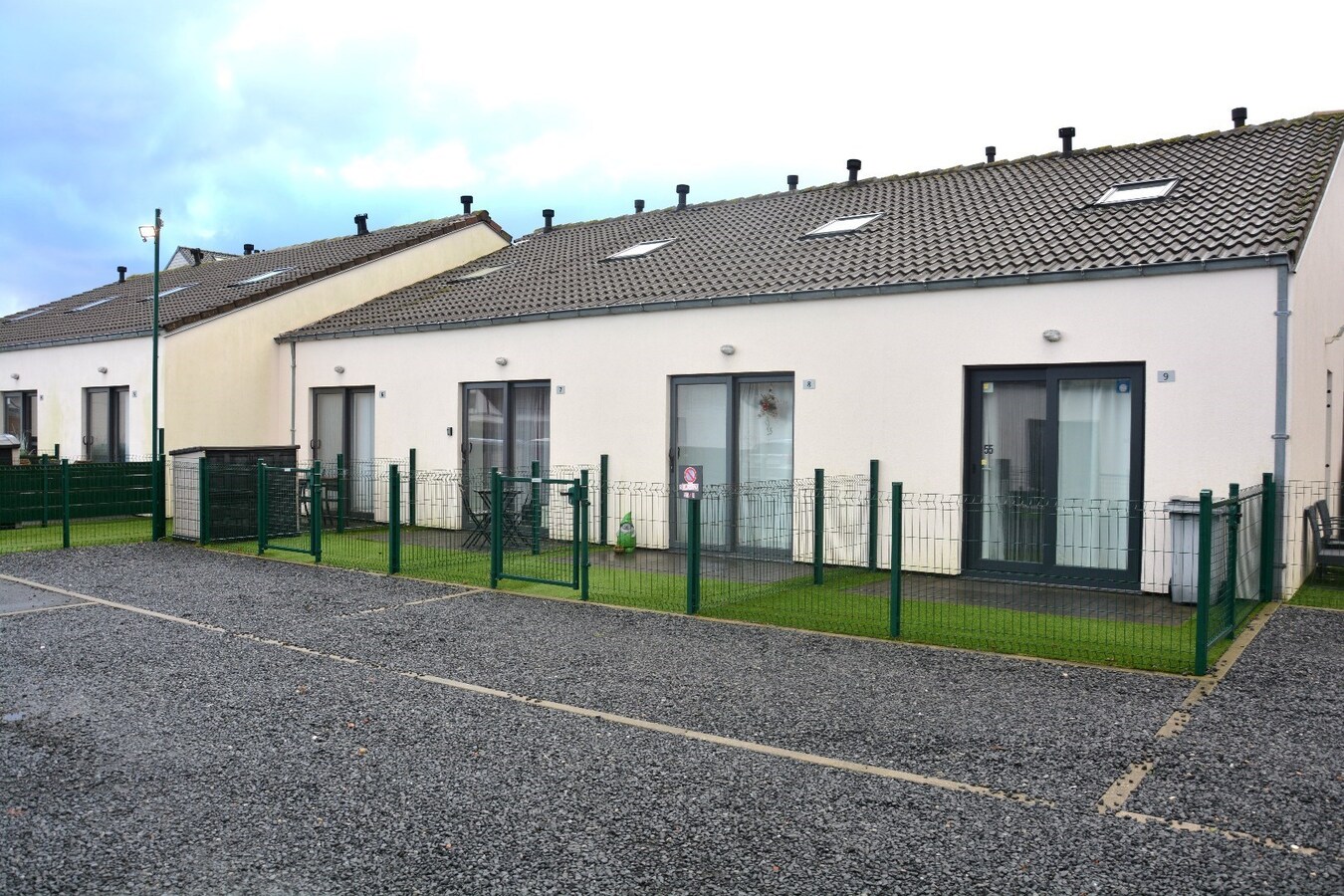 Vakantieplezier in Bredene: investeer in deze aangename vakantiewoning met parkeerplaats! 