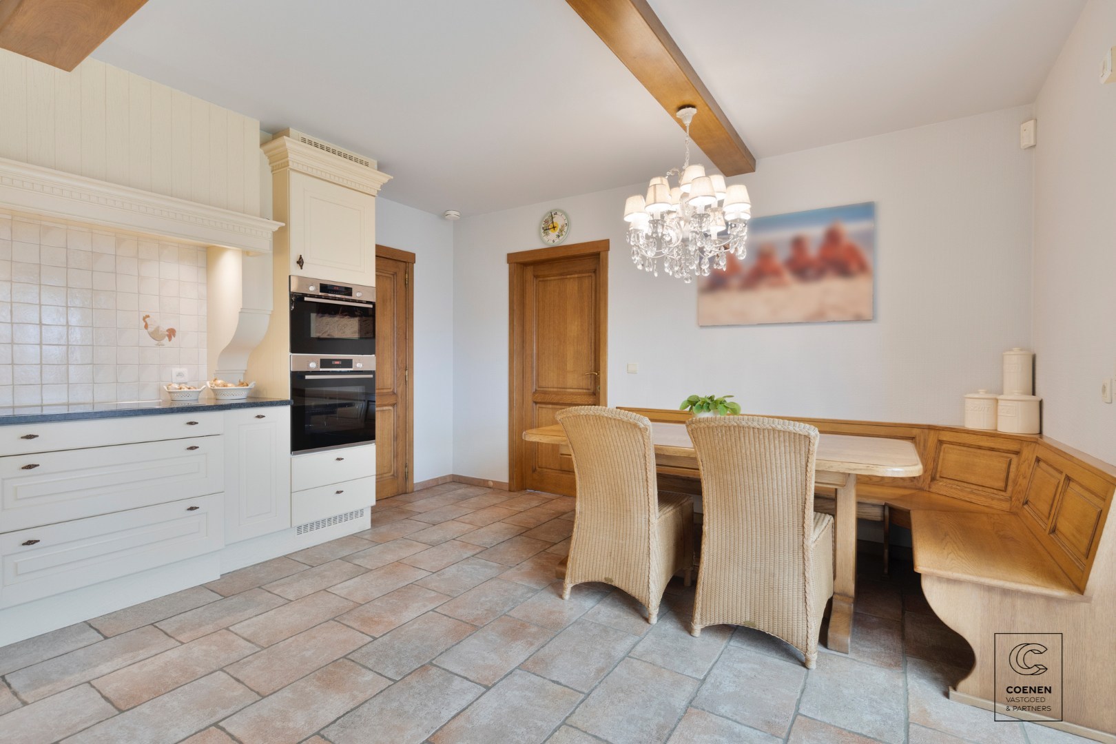 Instapklare gezinswoning met 4 à 5 slaapkamers op een rustige ligging te Oostmalle! 