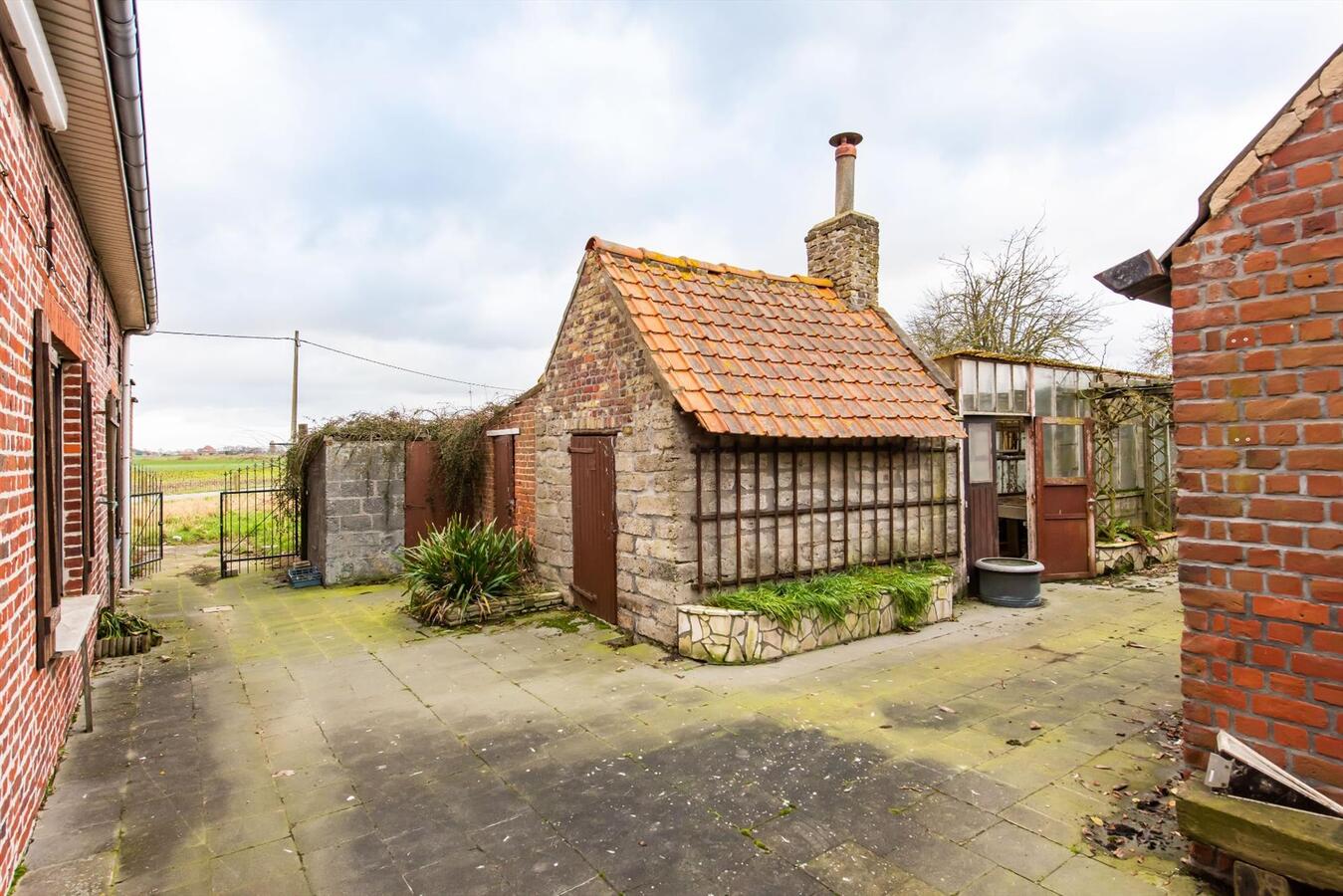 Landelijk gelegen woning met bijgebouwen op 9070m² 