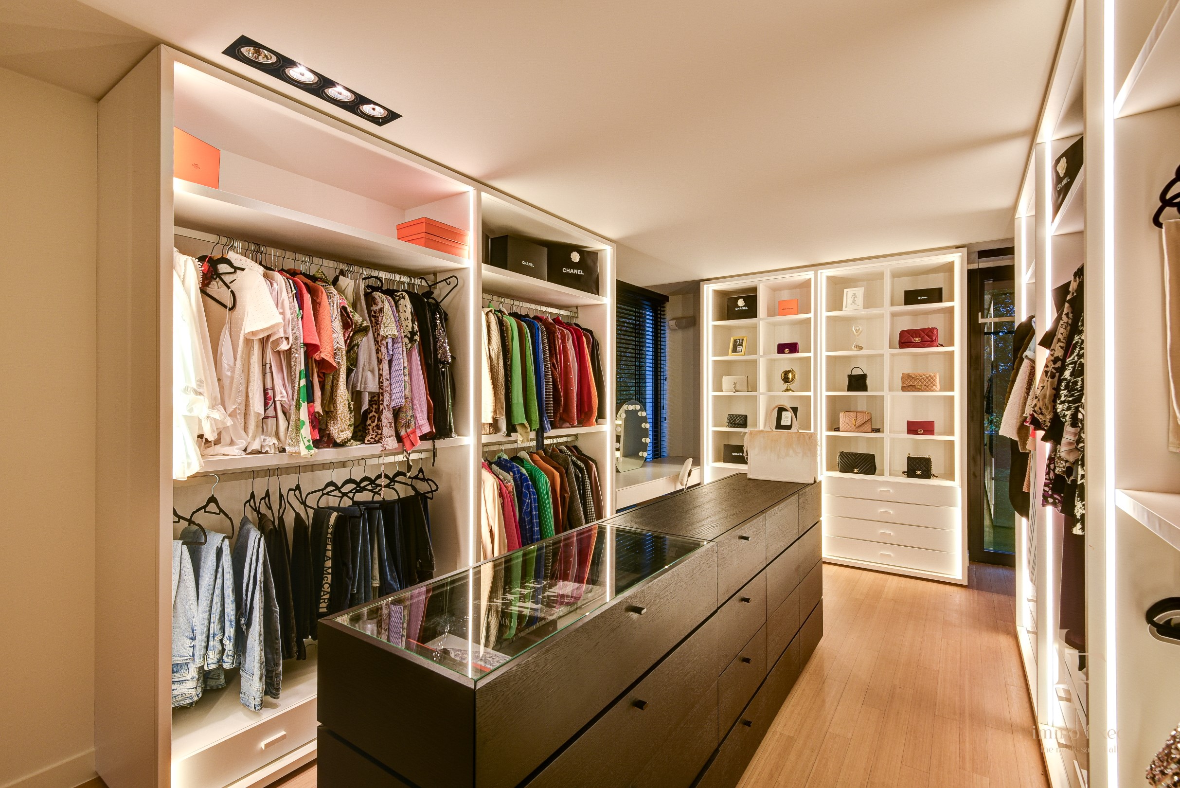 Luxe villa met 4 SLKS en praktijkruimte te SCHILDE! 