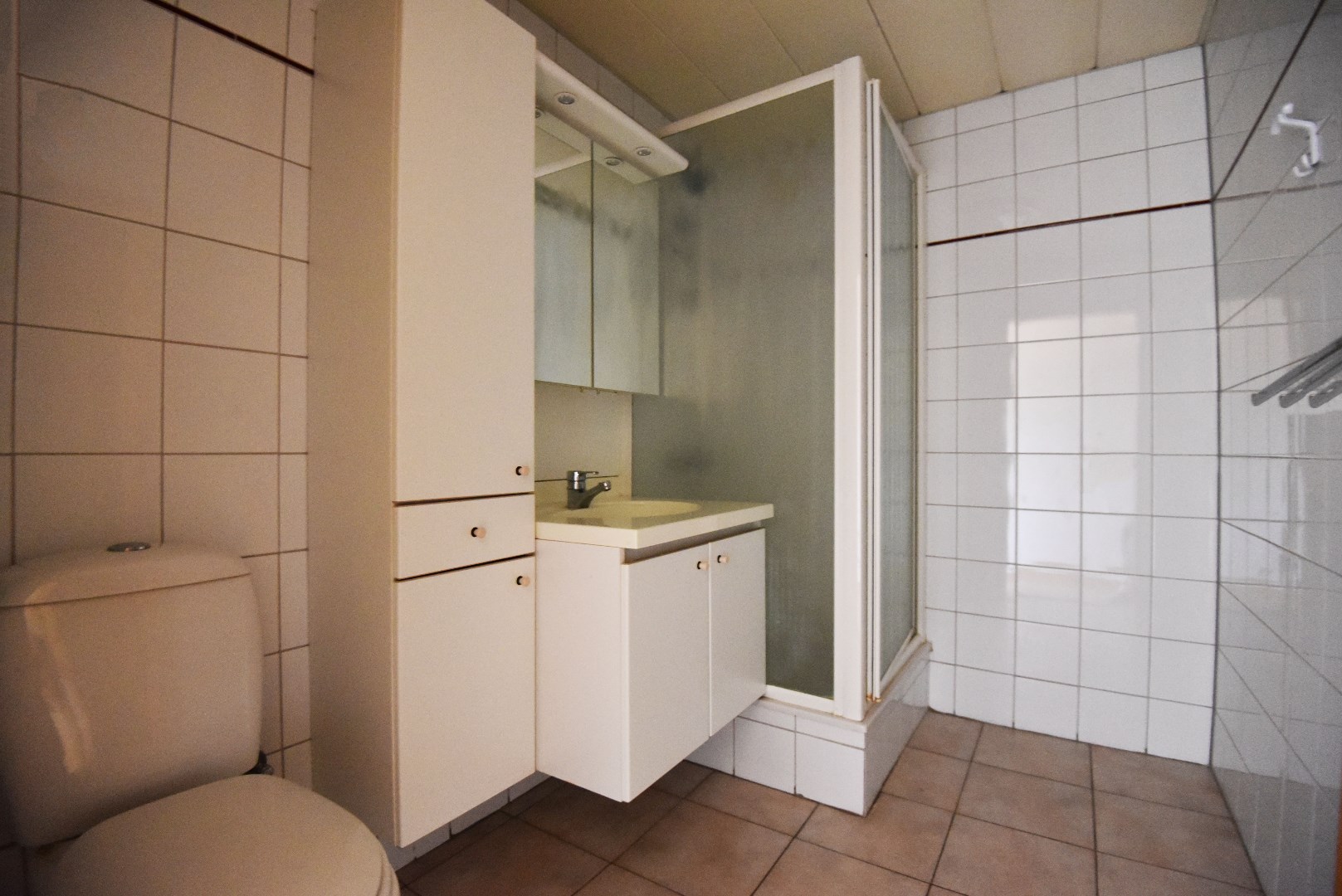 Ruime serviceflat (80m²) met 2 slpks,  2 terrassen en ruime garage (21m²) te Maldegem 