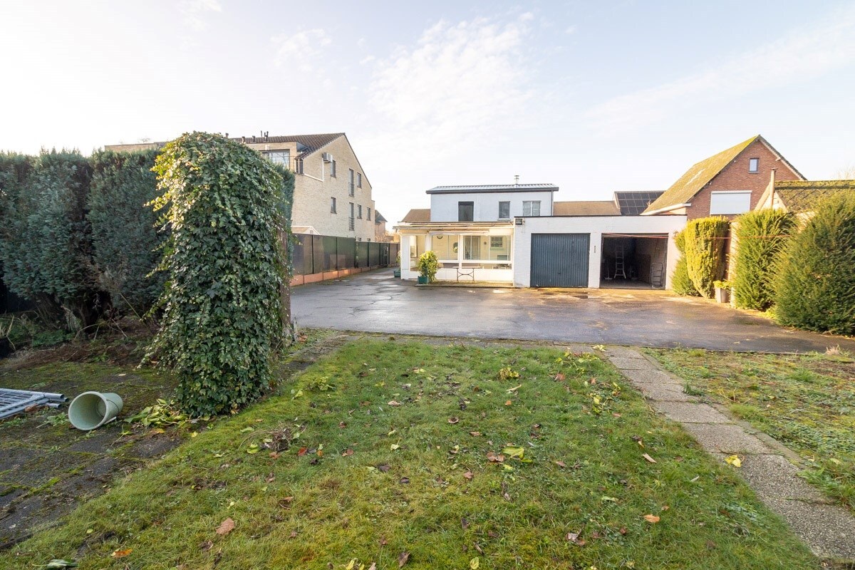 Ruime woning met veel mogelijkheden gelegen te Boekt 