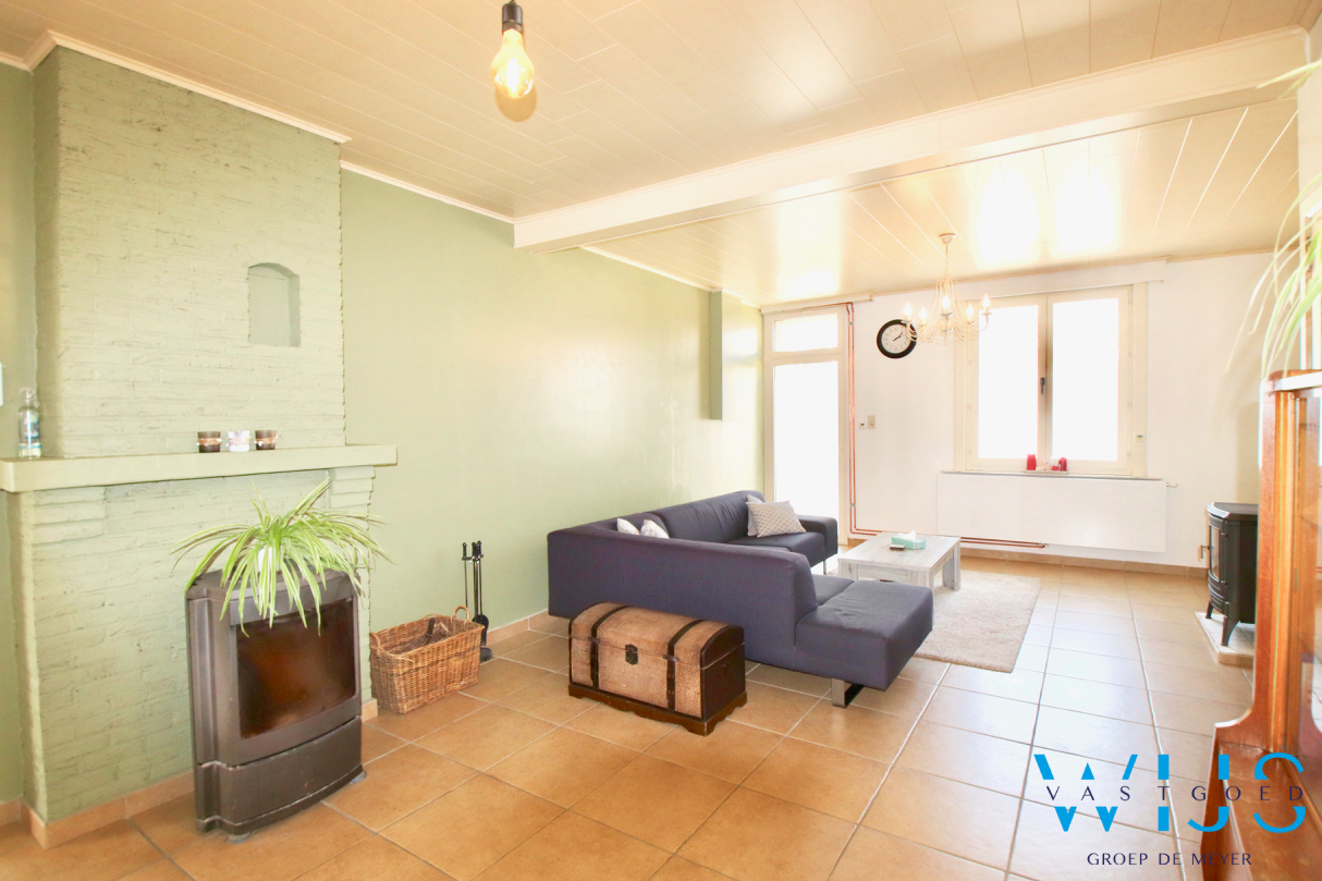 Instapklaar woonhuis op een prachtige ligging te Ertvelde ! 