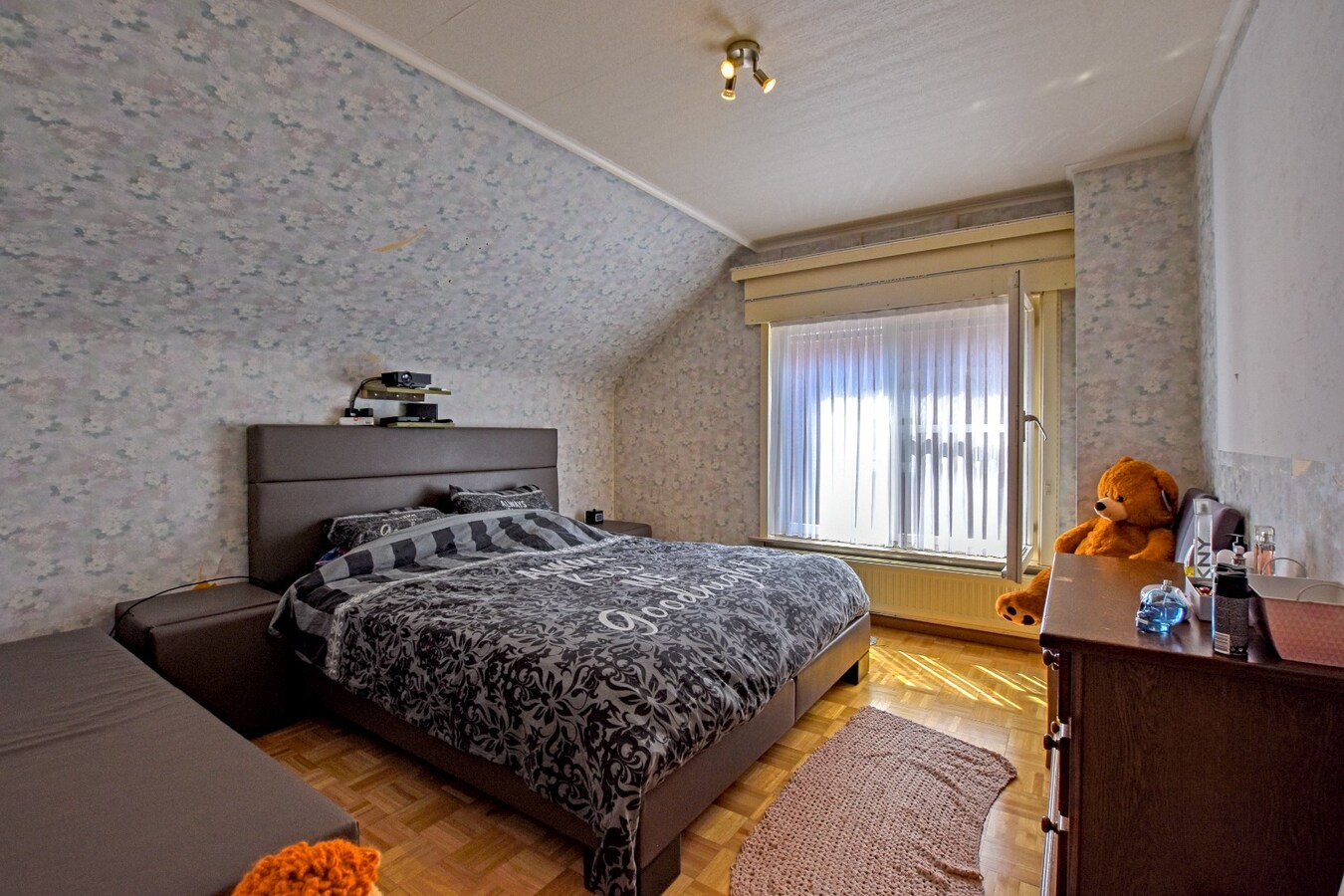 Ruime gezinswoning met 3 slaapkamers en garage te Langemark 