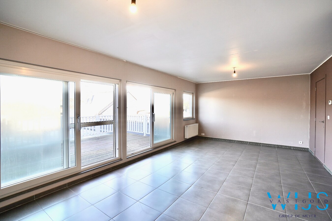 Recent duplexappartement met zeer aangenaam terras te Ertvelde ! 