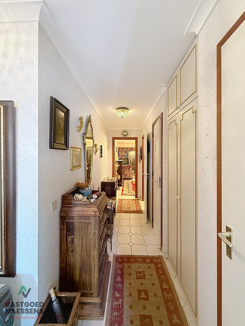 APPARTEMENT DE 2 CHAMBRES À RÉNOVER AVEC VUE SUR MER - POSSIBILITÉ DE GARAGE 
