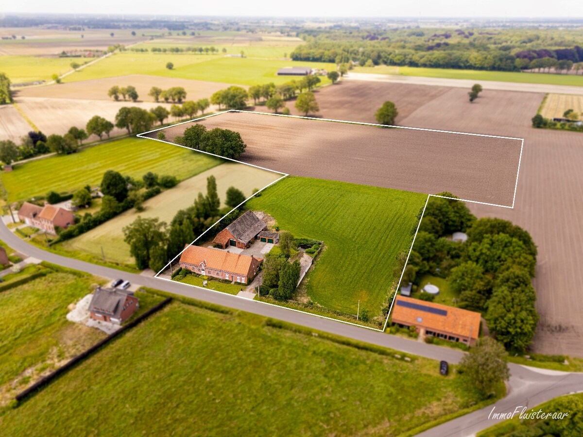 Characteristic long farmhouse with barn on approximately 4.6 hectares in Rijkevorsel. 