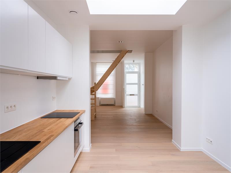 Totaal gerenoveerde rijwoning te Sint-Amandsberg 