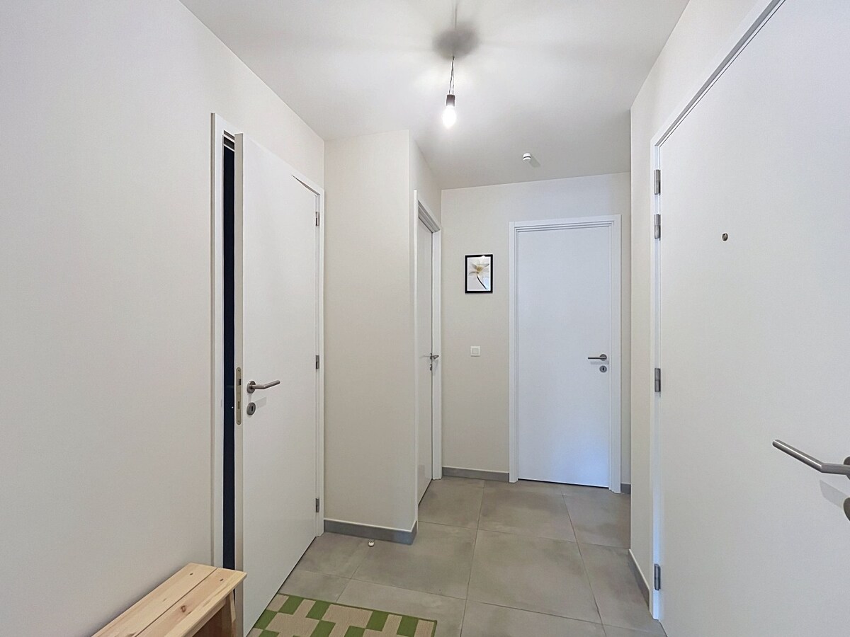 Ruim 2 slaapkamer appartement terras Knesselare! 