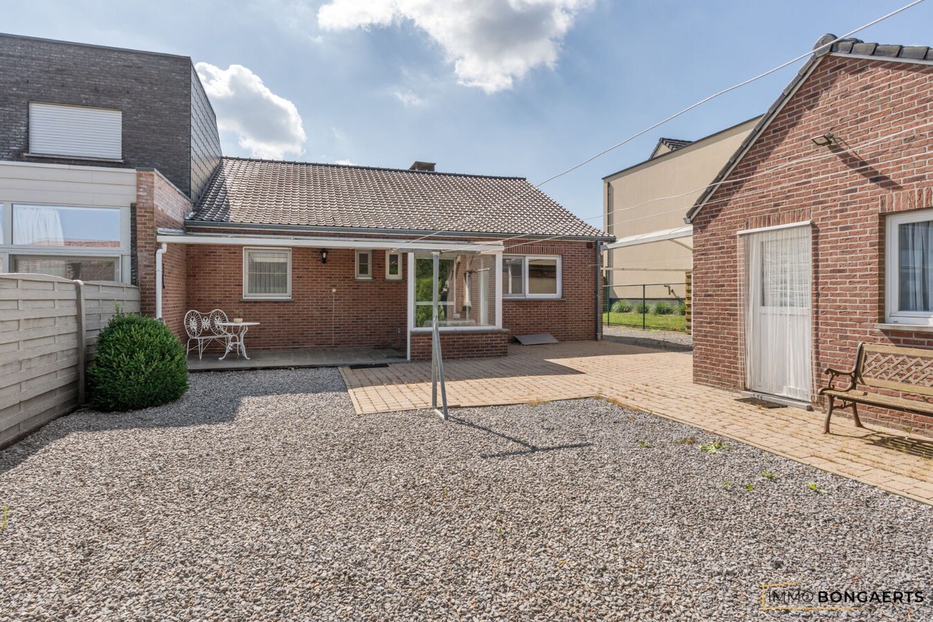 Woning met onderhoudsvriendelijke tuin 