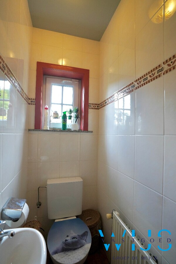 Instapklare halfopen bebouwing te koop in Doornzele/ Evergem! 