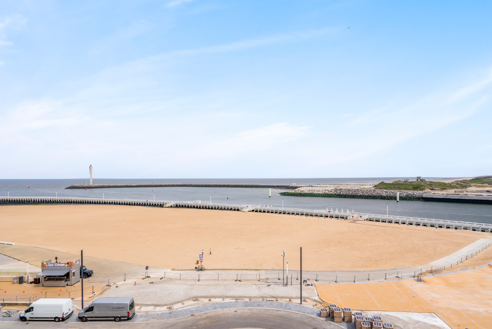 APP. NOUVELLE CONSTRUCTION AVEC VUE SUR LE PORT 