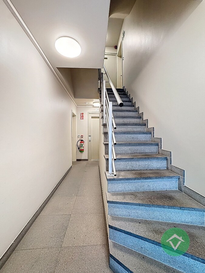 Appartement met 2 slaapkamers en terras te Roeselare 