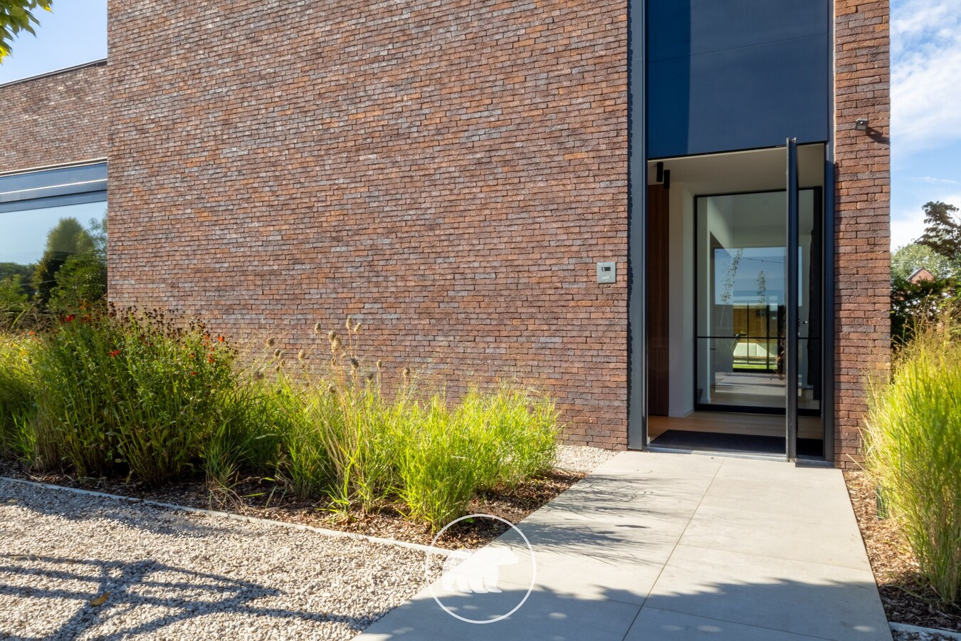 Buitengewone design villa op unieke ligging te Lochristi 